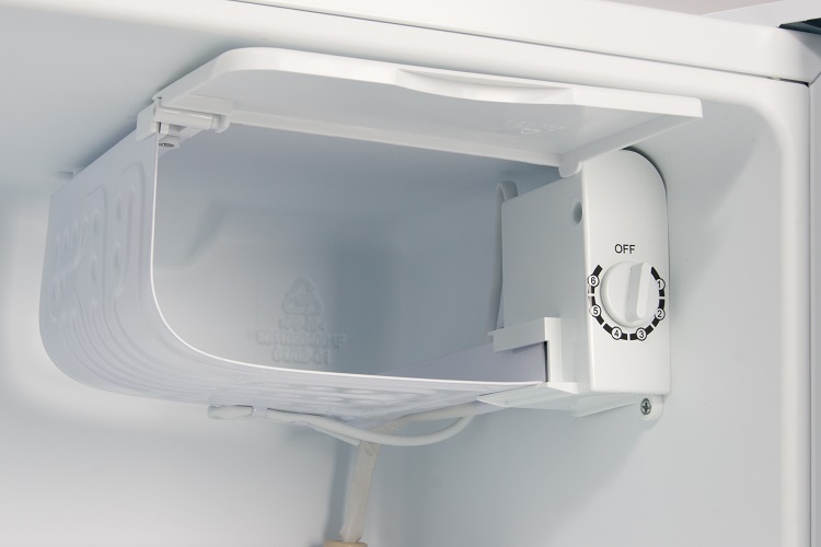 Купить Холодильник ROLSEN RF-50W (под дерево) — Фото 2