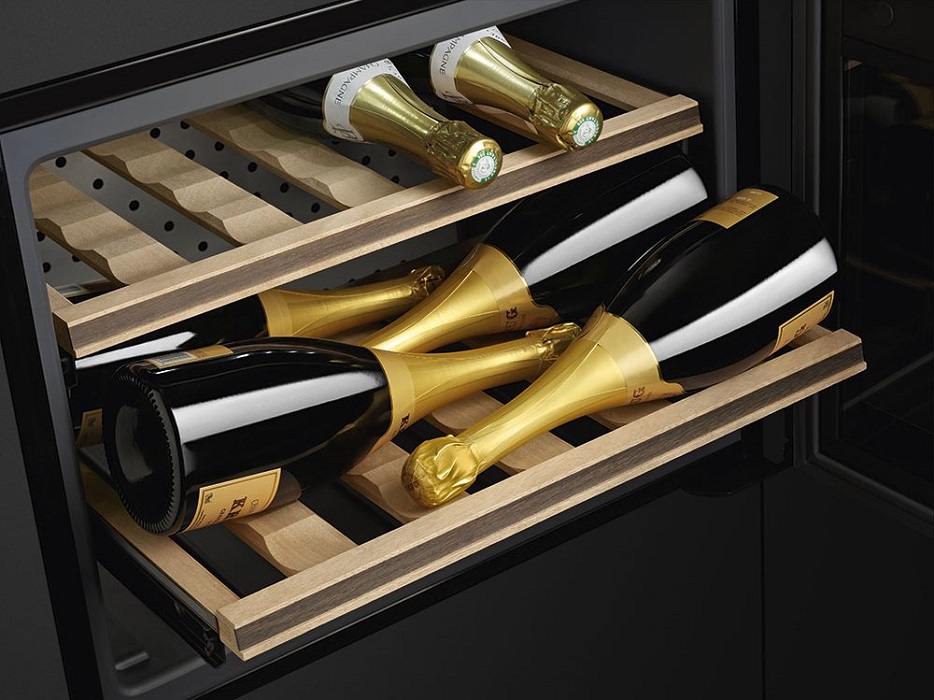 Купить Встраиваемый винный шкаф SMEG CVI318X — Фото 9