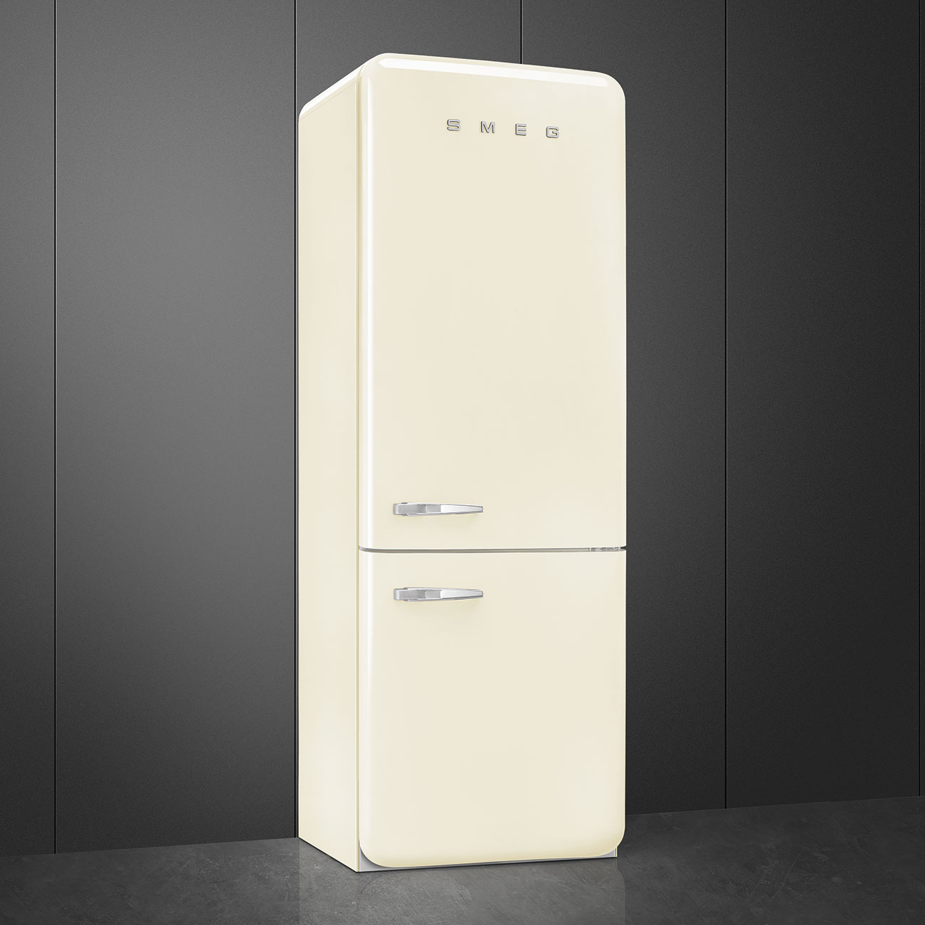 Купить Двухкамерный холодильник Smeg FAB38RCR5 — Фото 3
